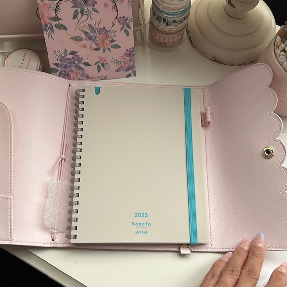 🎀Simply Gilded pretty in pink Bundle Floral B6 Travelers planner with extras 🎀 - Picture 6 of 9